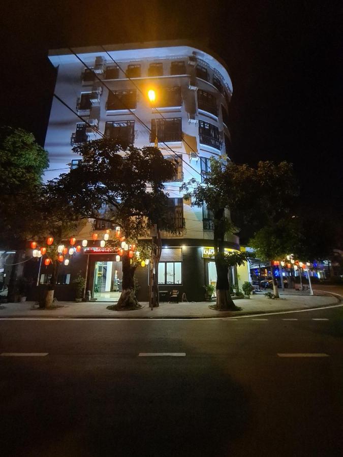 Hotel Khach San Tokyo Lao Cai Esterno foto