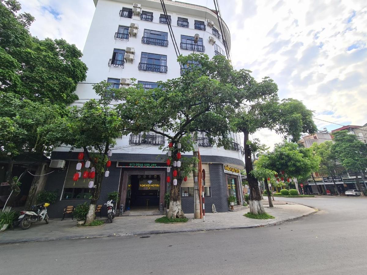 Hotel Khach San Tokyo Lao Cai Esterno foto