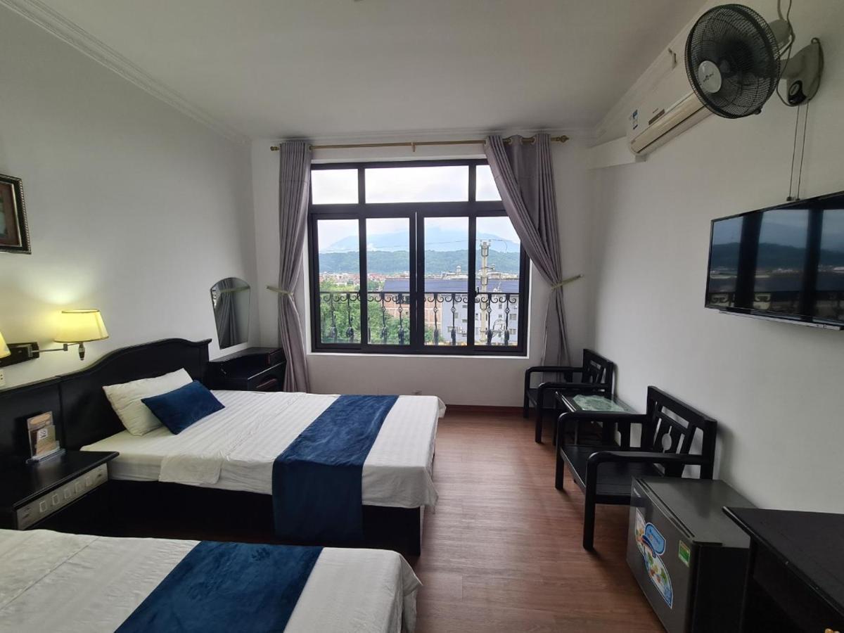 Hotel Khach San Tokyo Lao Cai Esterno foto
