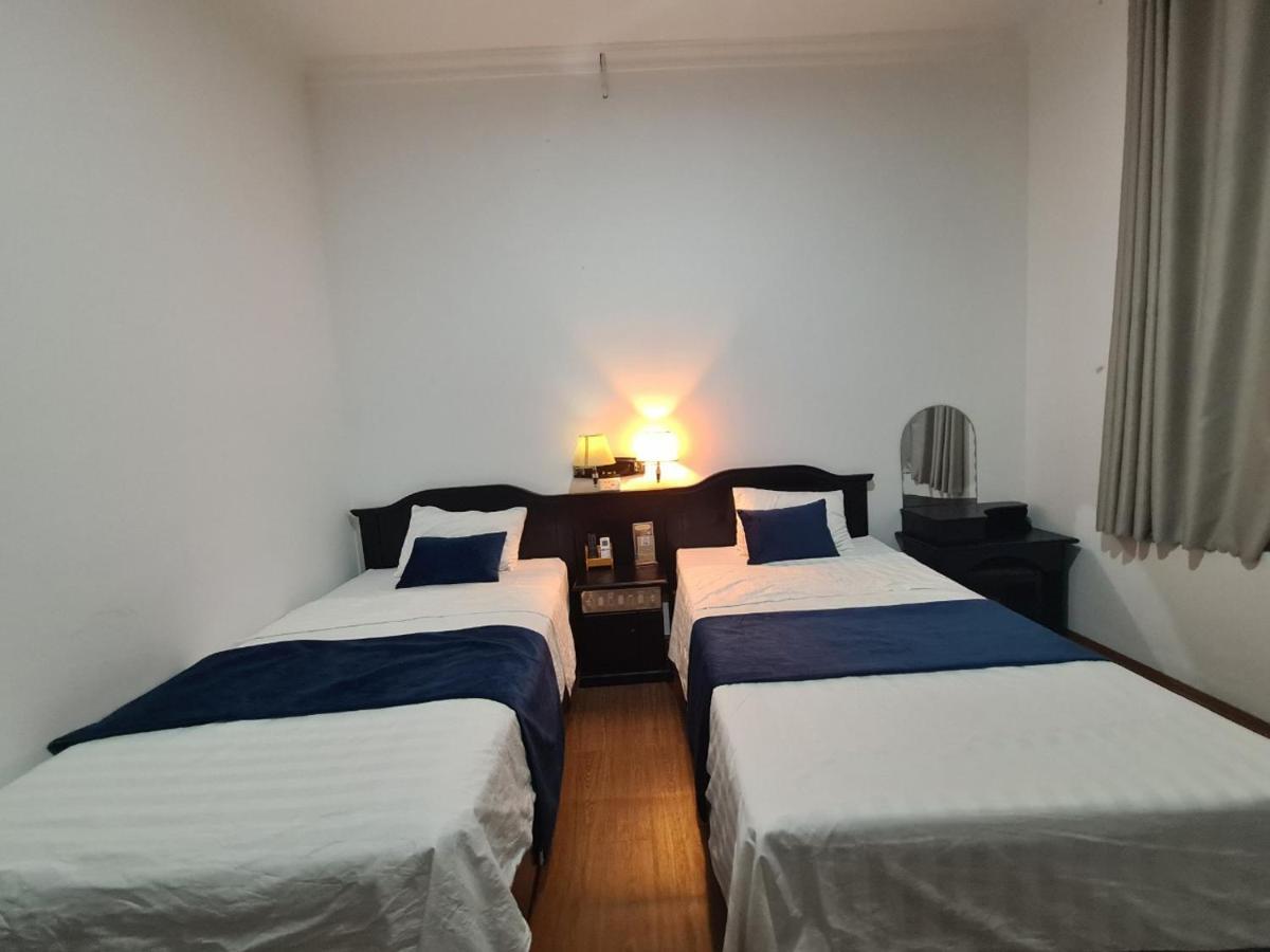 Hotel Khach San Tokyo Lao Cai Esterno foto